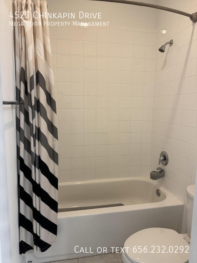 Building Photo - 4525 Chinkapin Dr