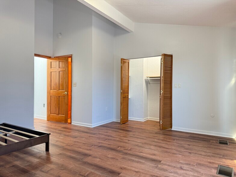 Building Photo - 166 Quincy Shore Dr