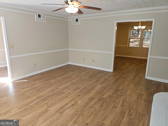 Building Photo - 102 Sauterne Way