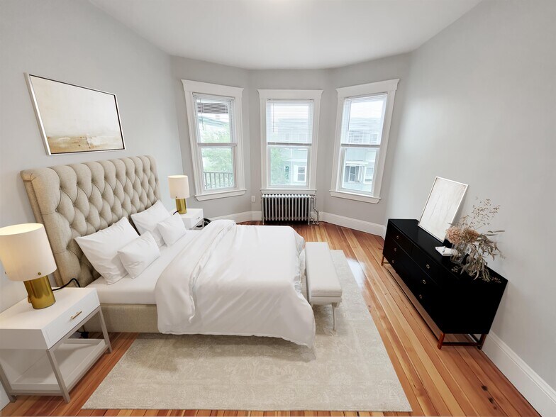 Building Photo - 108 Callender St