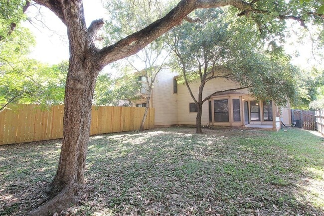 Building Photo - 9002 Sanger Dr