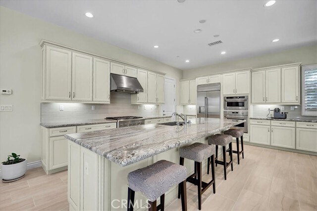Building Photo - 106 Cordial