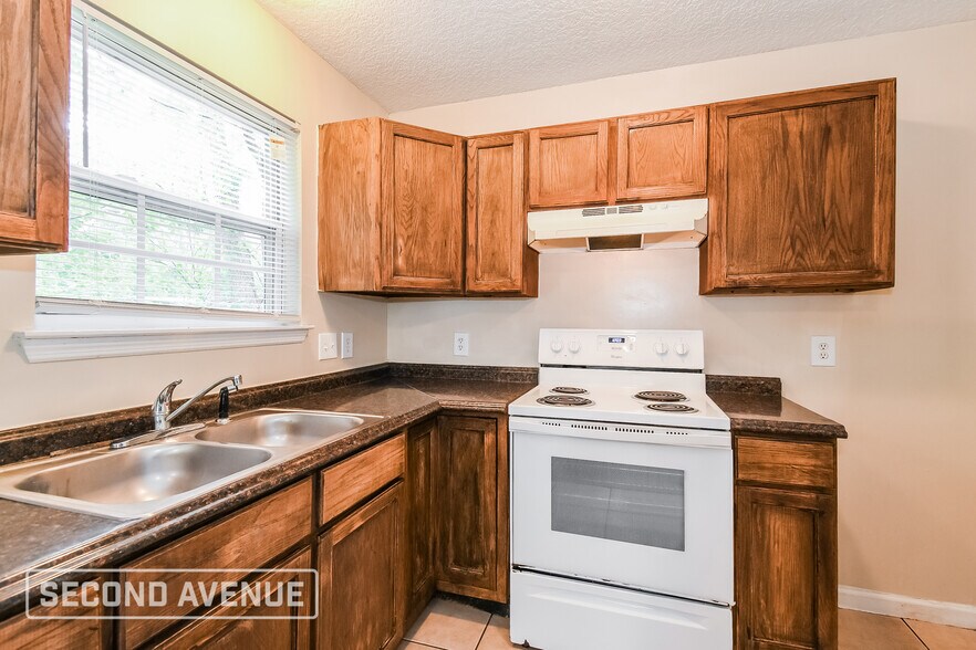 Building Photo - 8825 6th Ave