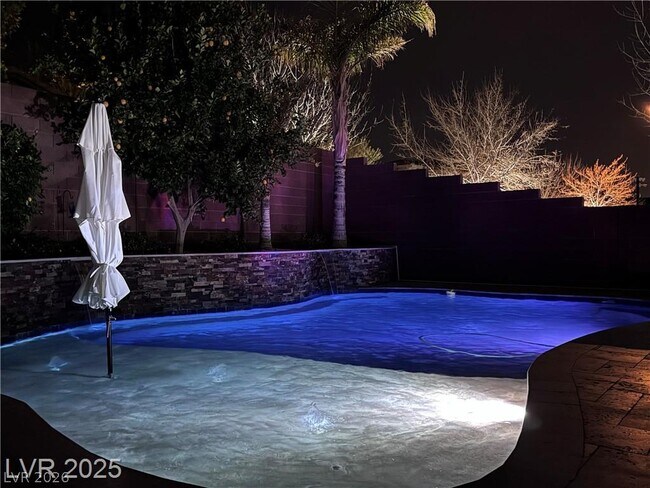 Building Photo - 5873 Skyfall Ct