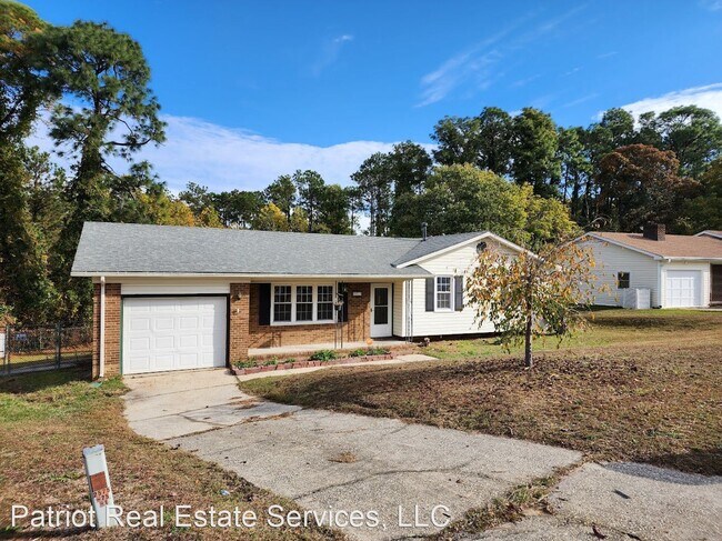 Building Photo - 3 br, 1.5 bath House - 830 Muskegon Drive