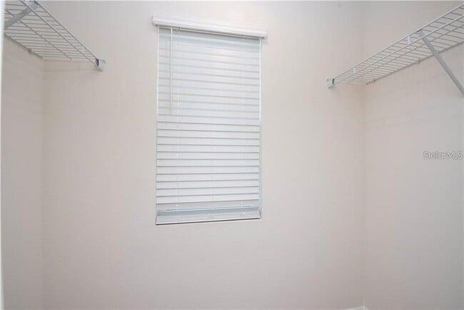 Building Photo - 2400 Avian Loop