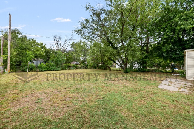 Building Photo - 2309 W Graber St