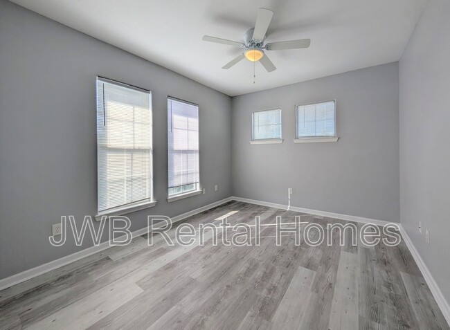 Building Photo - 8290 Gate Pkwy W