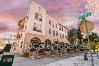 Building Photo - 356 13th Ave NE
