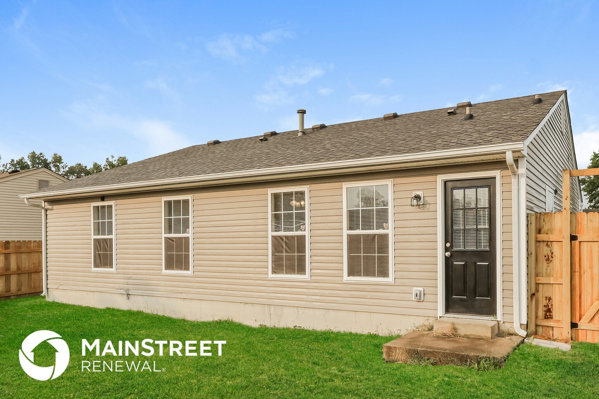 Building Photo - 257 S Shore Dr