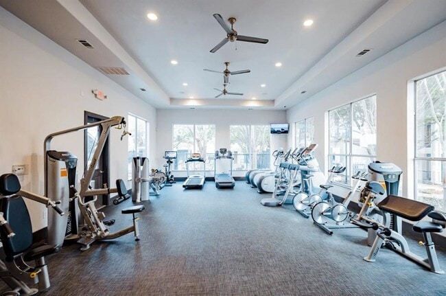 Building Photo - 10505 S I-35 Frontage Rd