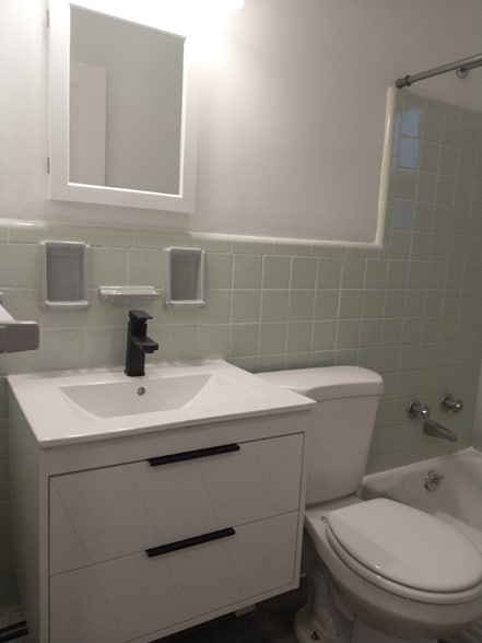 Building Photo - 2962 Westridge Ave