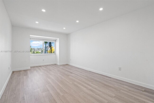 Building Photo - 7765 SW 86th St