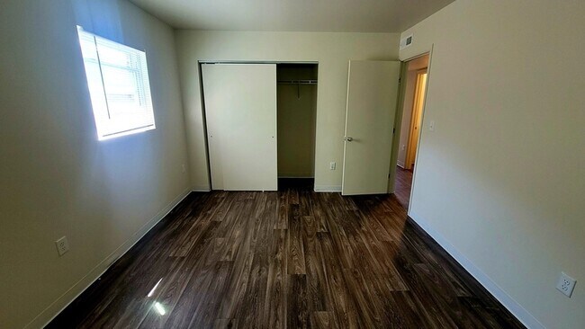 Building Photo - 1121 Stainback St