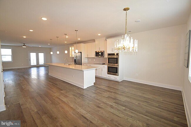Building Photo - 44840 Tiverton Sq