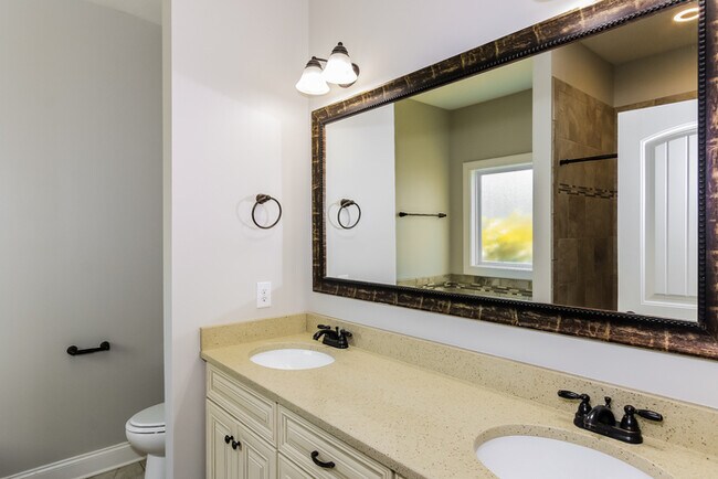 Building Photo - Spacious 4 Home in Chastain Place Grovetown, GA