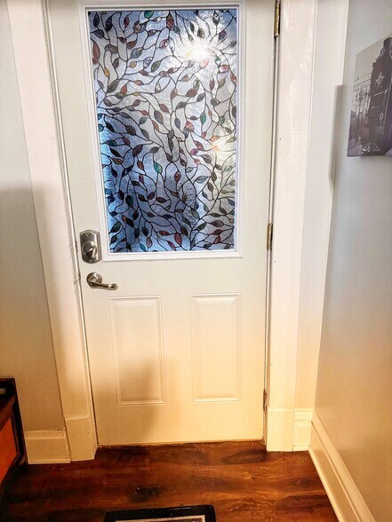 Building Photo - 807 W Vine St