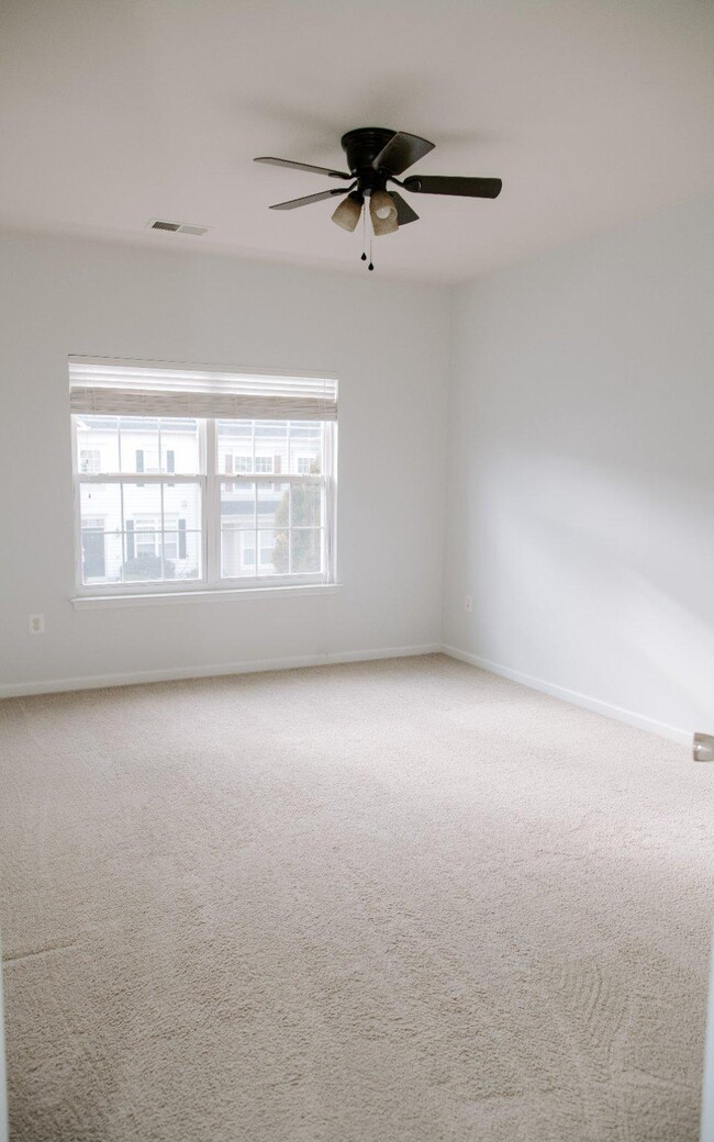 Building Photo - 110 Quinton Oaks Cir