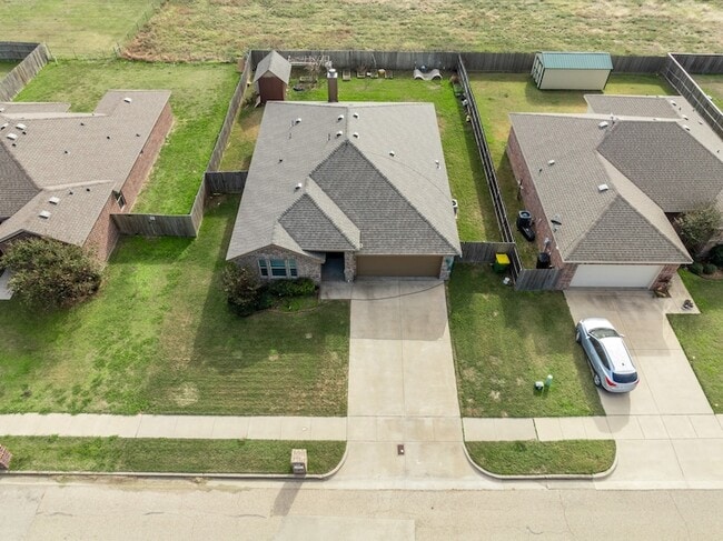 Building Photo - 422 Stoneridge Dr