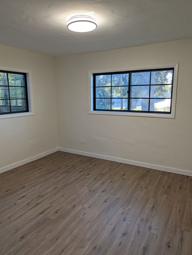 Building Photo - 3433 Willow St