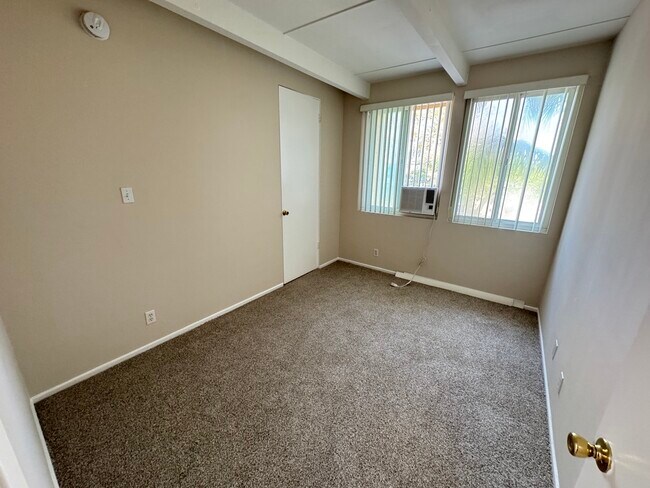 Building Photo - 11500 Rochester Ave