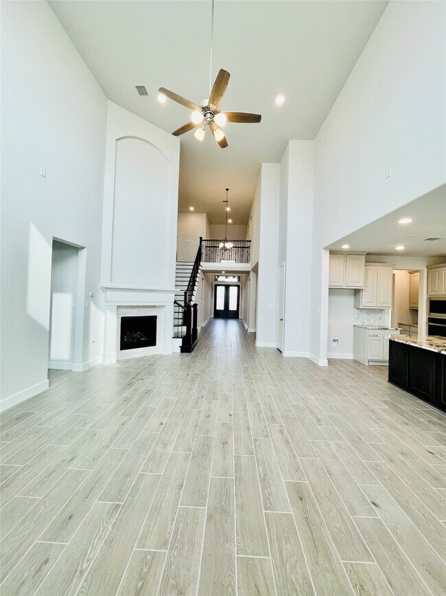 Building Photo - 596 Santa Rosa Hls Dr