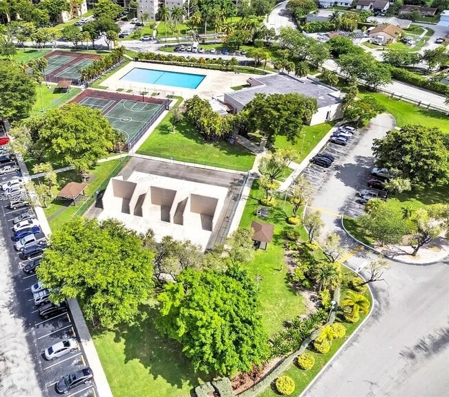 Building Photo - 8760 SW 133rd Avenue Rd