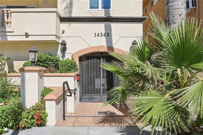 Building Photo - 14343 Burbank Blvd