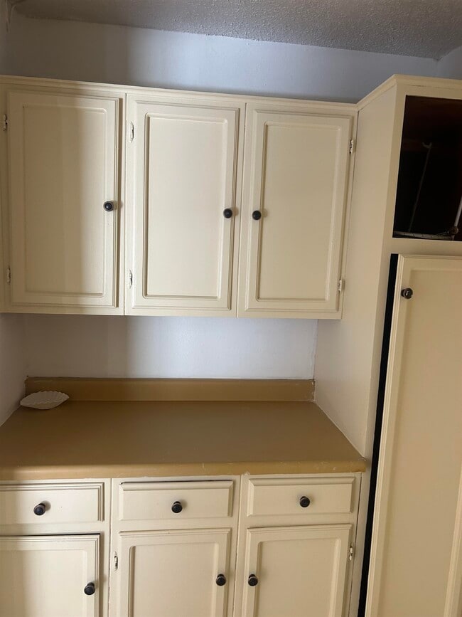 Building Photo - 108 Martingale