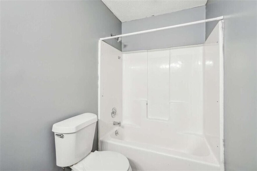 Building Photo - 1076 Westwood Pl SW