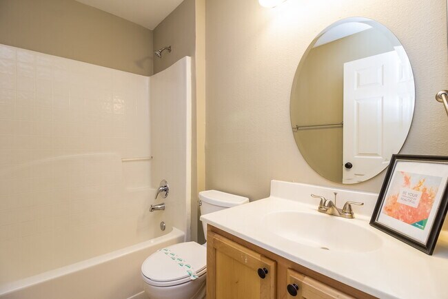 Building Photo - 272 Regal Downs Cir