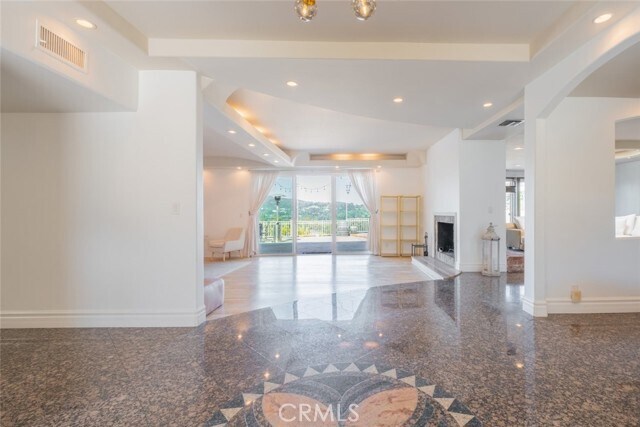 Building Photo - 4321 Clear Valley Dr