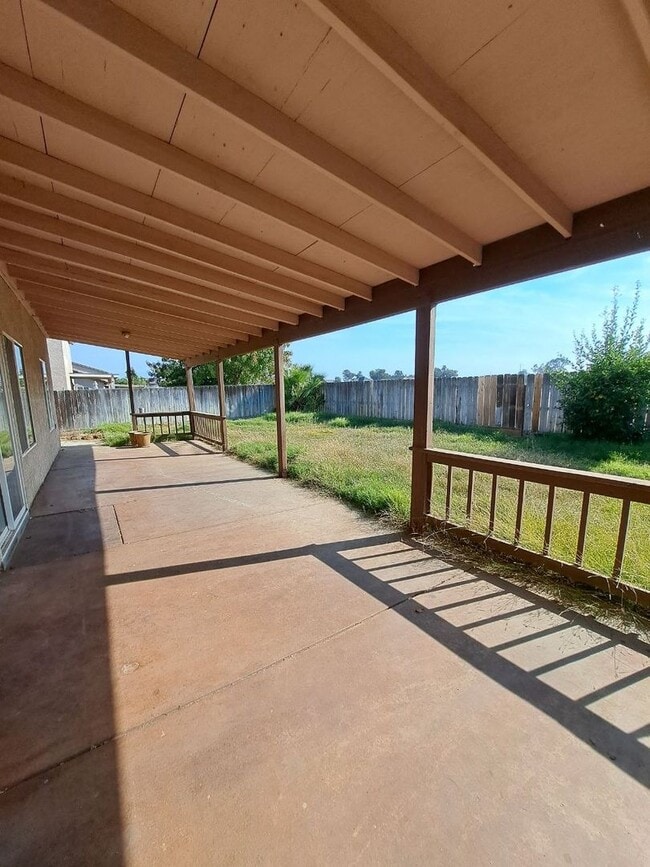 Building Photo - Beautiful 4 Bedroom House Ready To Call Home!