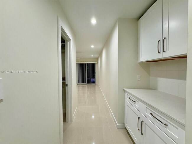 Building Photo - 2230 Spanish Trail