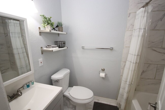 Building Photo - Incredible, completely remodeled FURNISHED...