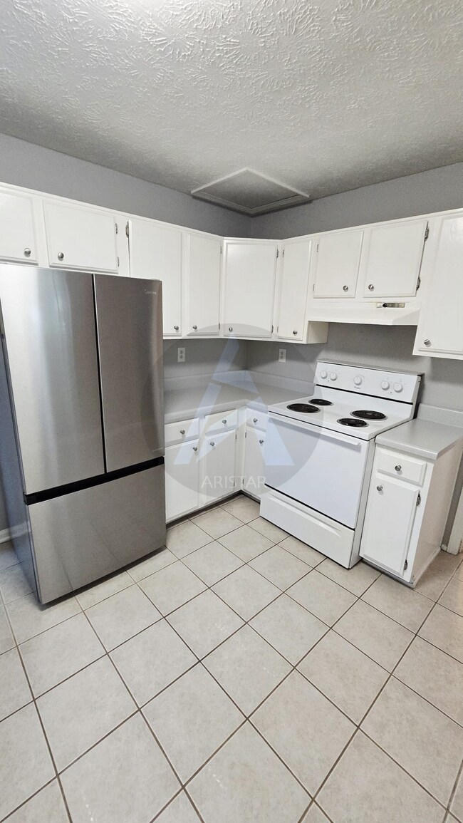 Building Photo - 180 Moonshadow Ct