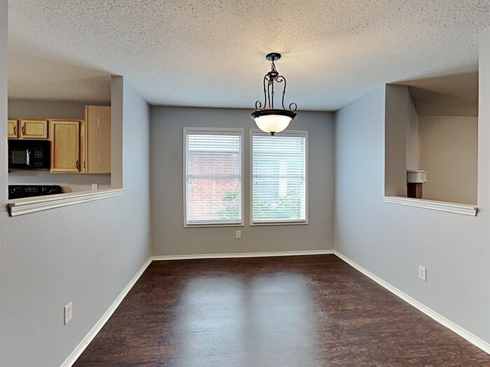 Building Photo - 2008 Shawnee Trail