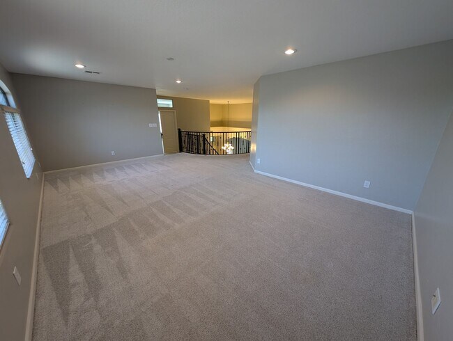 Building Photo - 4 Bedroom Home in the Kerby Estates Commun...