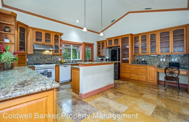 Building Photo - 4 br, 3.5 bath House - 11 Huapala Place (M...