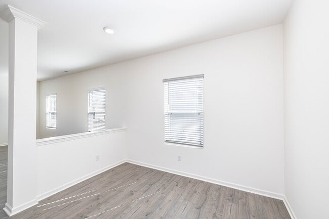 Building Photo - 823 Scotch Meadows Loop