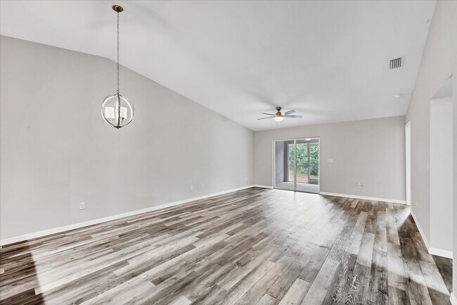 Building Photo - Duplex for rent
