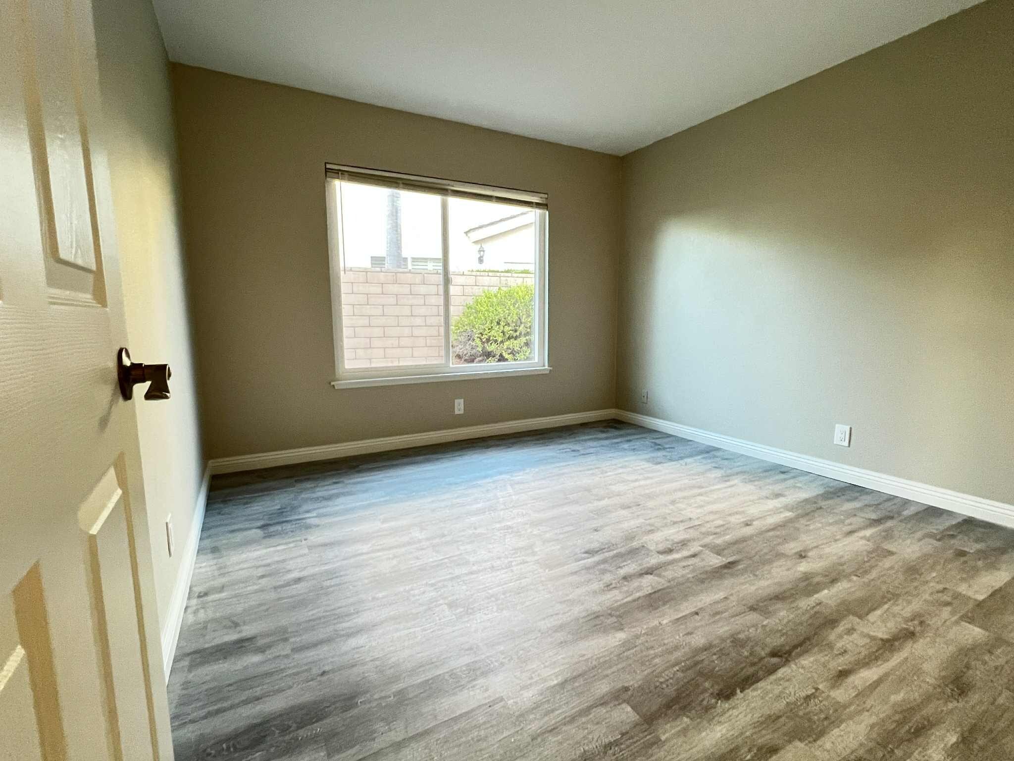 Building Photo - 111 Avenida Santa Anita