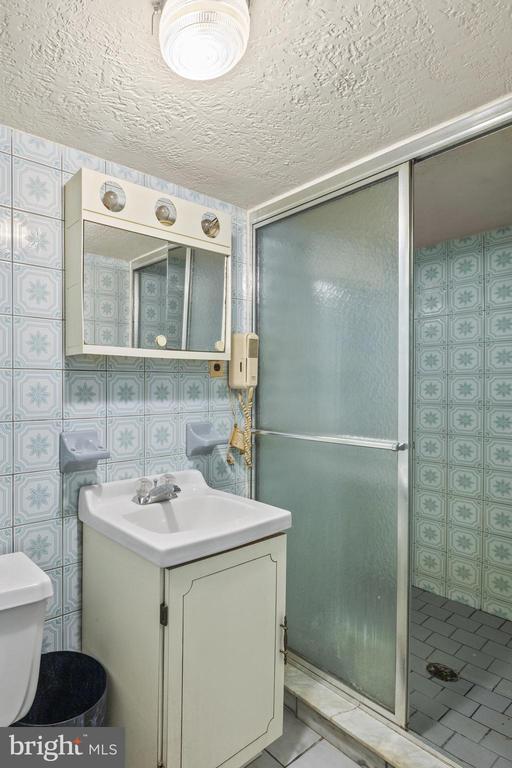 Building Photo - 22 S Highland Ave