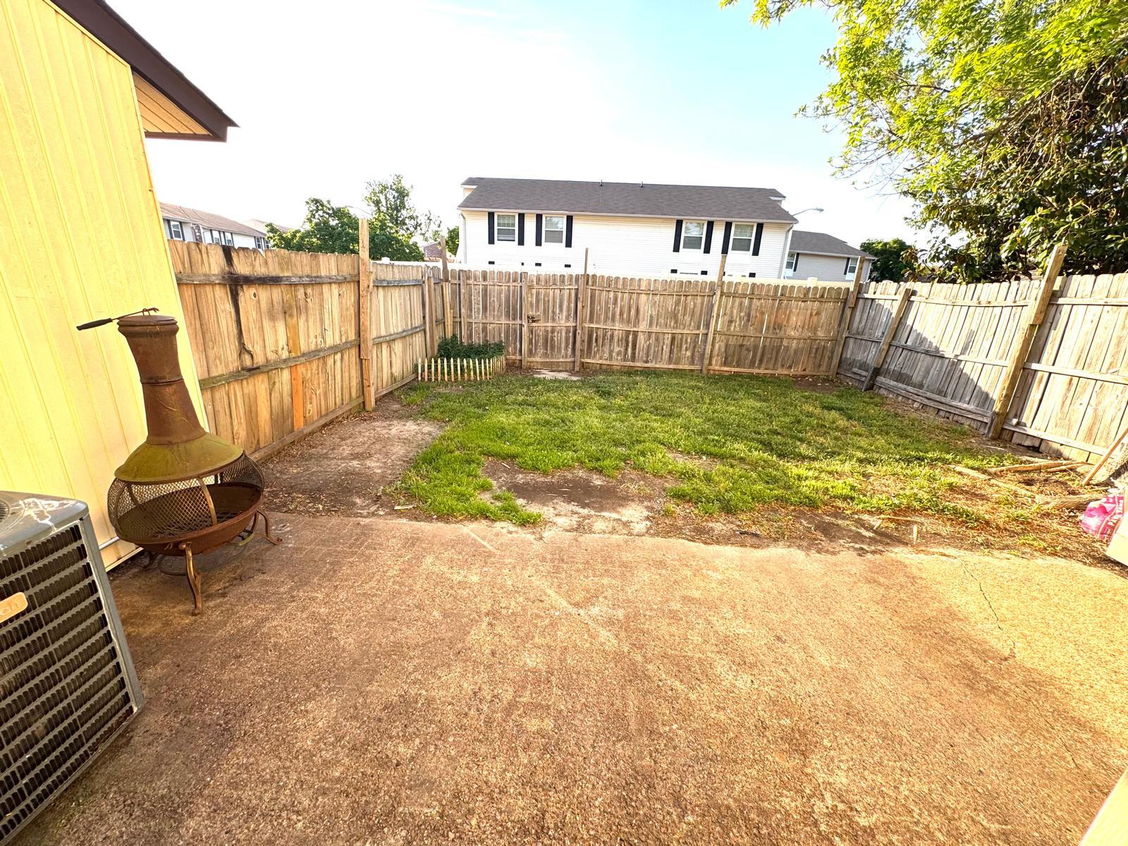 Building Photo - 725 Alder Cir