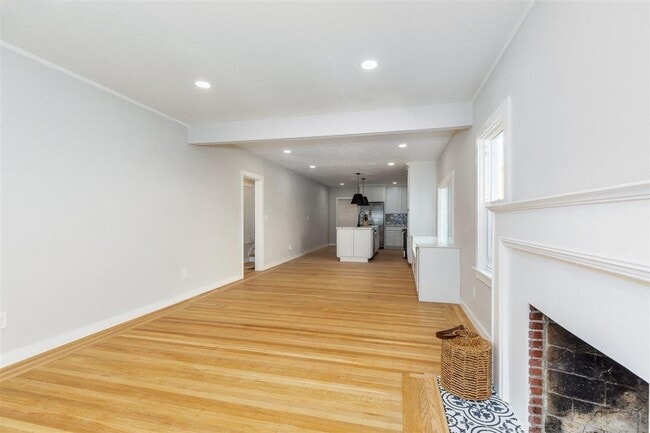 Building Photo - Beautiful Historic Home Meets Modern Luxury in San Leandro
