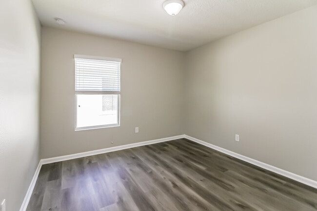 Building Photo - 95017 Timberlake Dr