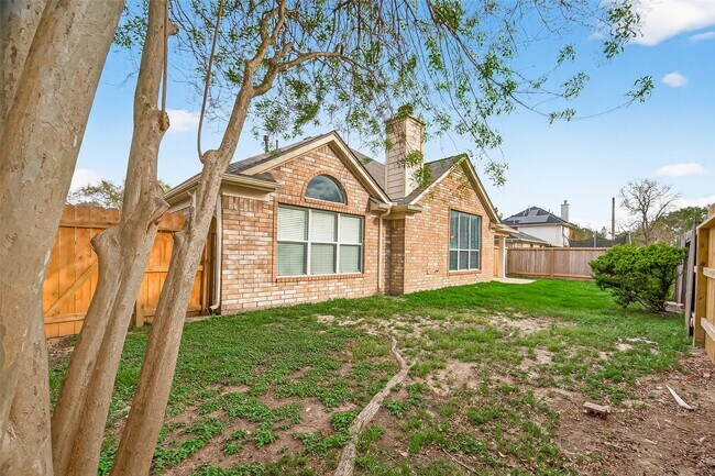 Building Photo - 3135 Silver Cedar Trail