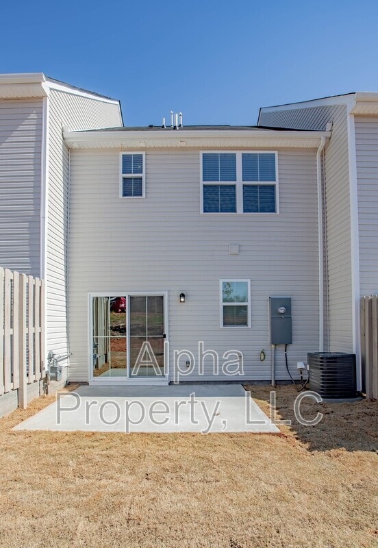Building Photo - 219 Clearwood Dr