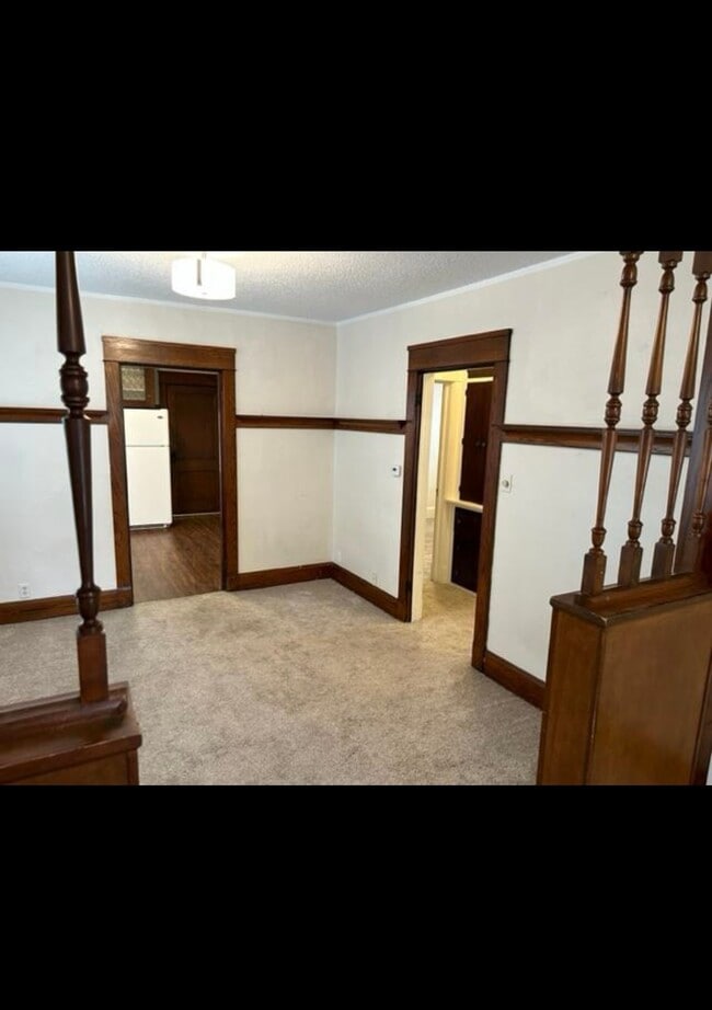 Building Photo - 904 Hayes Ave