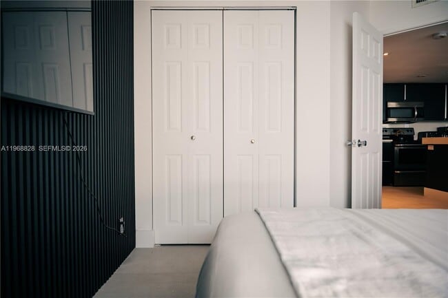 Building Photo - 1717 N Bayshore Dr